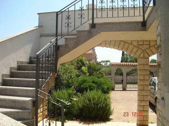 Apartments Mihael And Melani Poreč